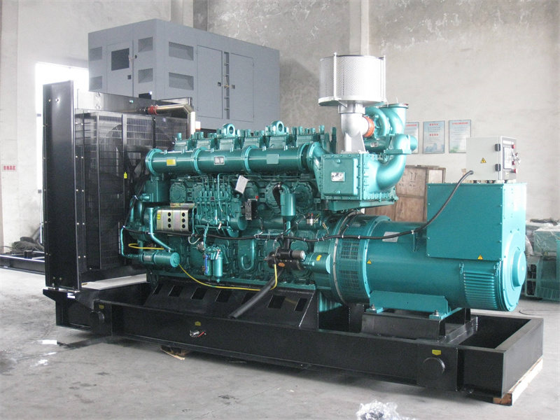 余姚200KW 柴油发电机的油耗是多少？
