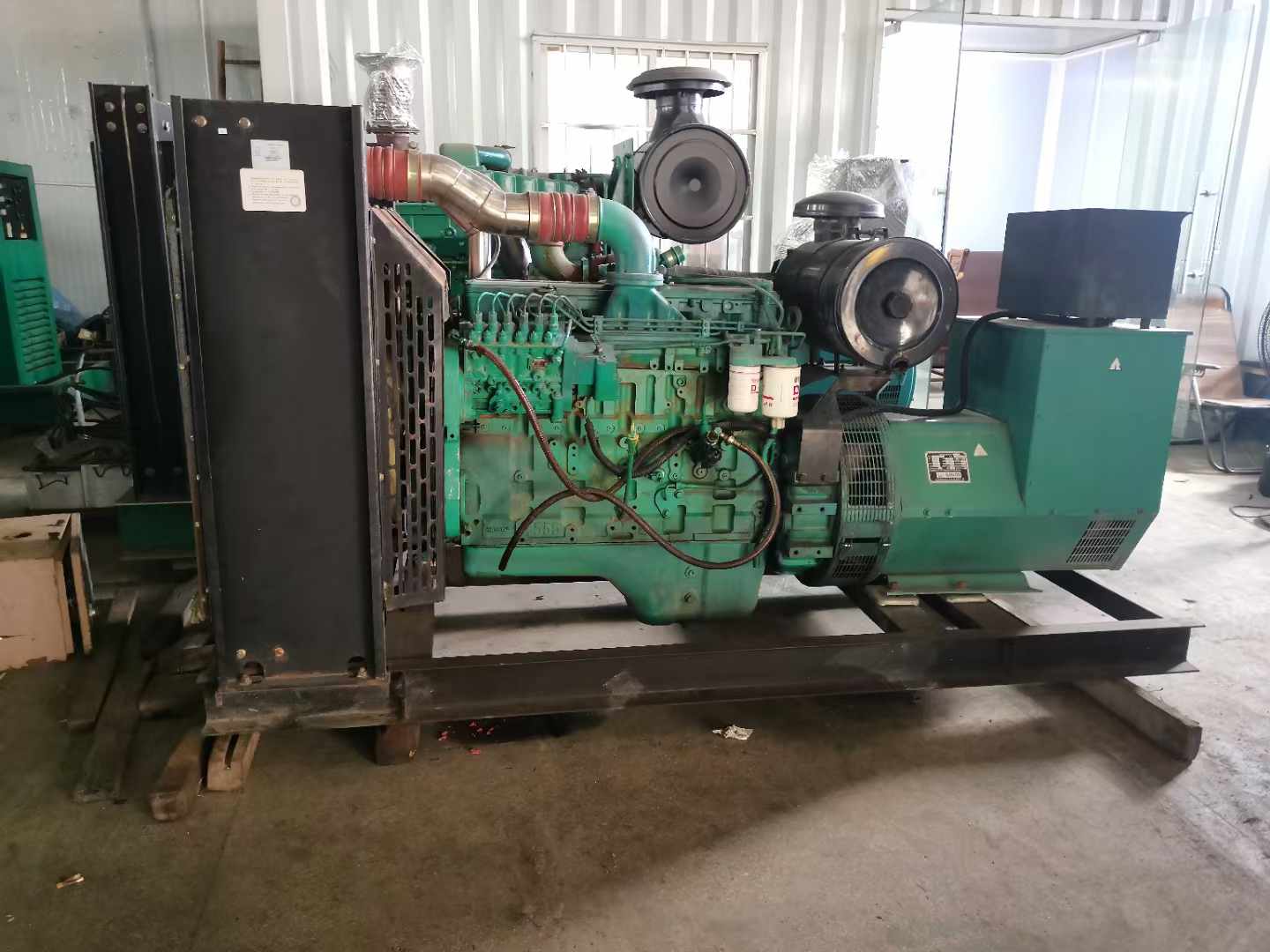 余姚发电机租赁如何确定电缆的承载电流是否在安全范围内？