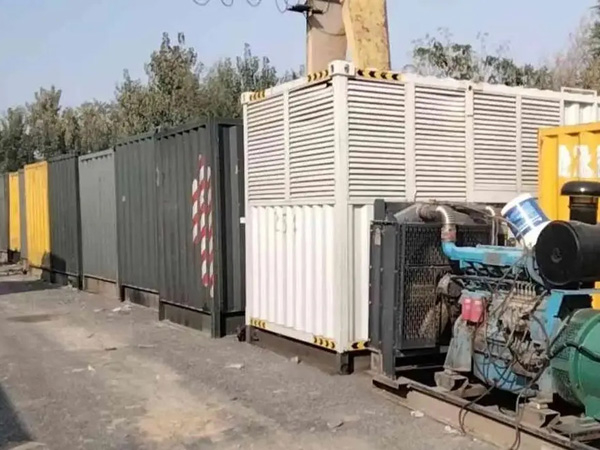 余姚200KW柴油发电机机组每小时油耗是多少？