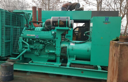 余姚发电机组如何判断水冷式机油散热器内部是否需要清洗？